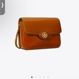 Tory Burch Robinson Spazzolato Convertible
Shoulder Bag